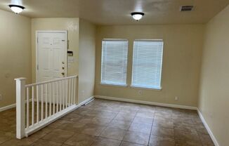 3 beds, 2.5 baths, $1,525