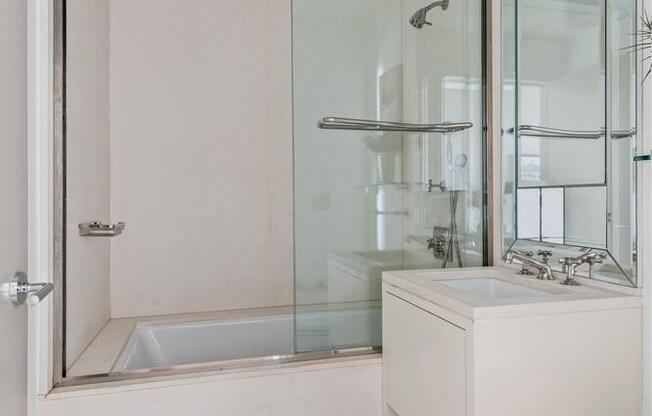 3 beds, 3.5 baths, 2,038 sqft, $12,900, Unit 520