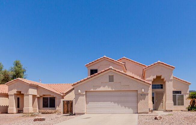 4 BED, 3 BATH CORNER LOT HOME IN GLENDALE!