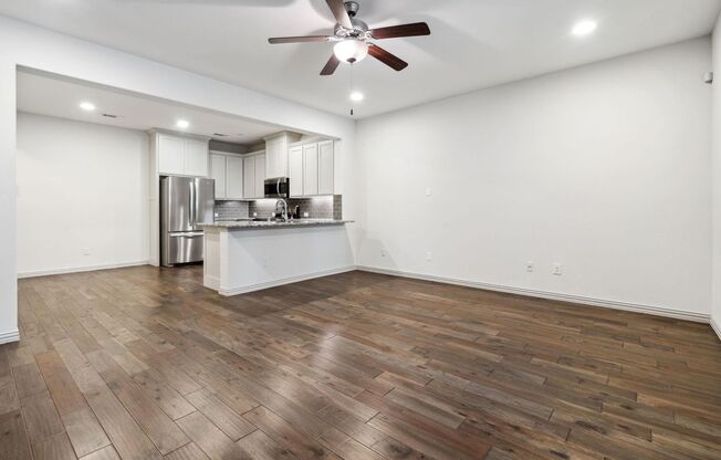 Charming Townhome in the Coveted Viridian Community!