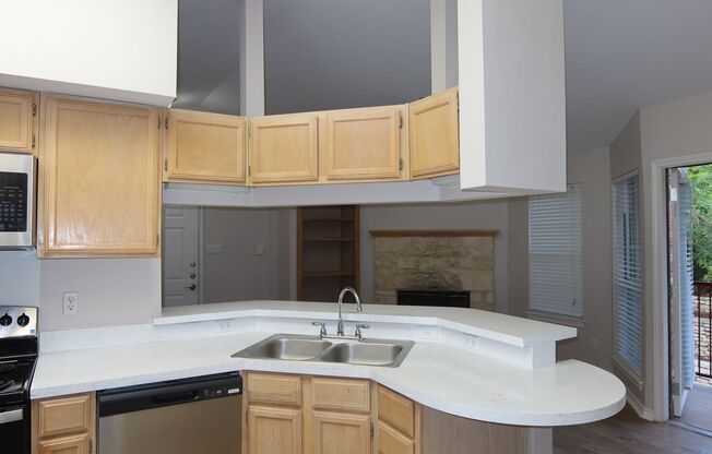 1 bed, 1 bath, $1,295, Unit Unit 825