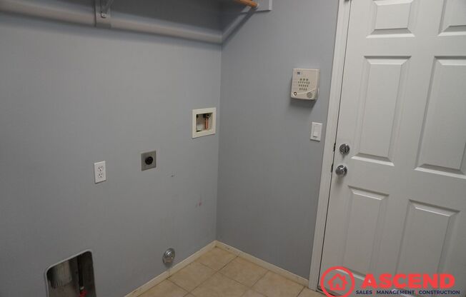 3 beds, 2 baths, $2,300