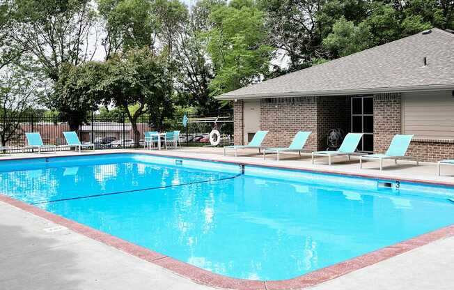 One- two- and three-bedroom apartment homes featuring amenities like three pools, fitness center, basketball court and much more at The Pointe in La Vista, NE