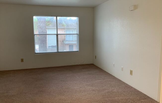 1 bed, 1 bath, 583 sqft, $810, Unit 0402