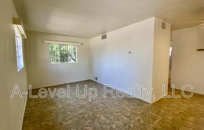 1418 N JONES BLVD