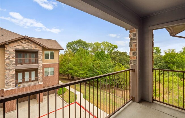 the preserve at ballantyne commons apartment balcony