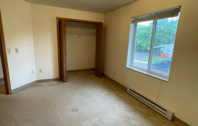 3 beds, 2 baths, 1,200 sqft, $1,400, Unit TE218X-241