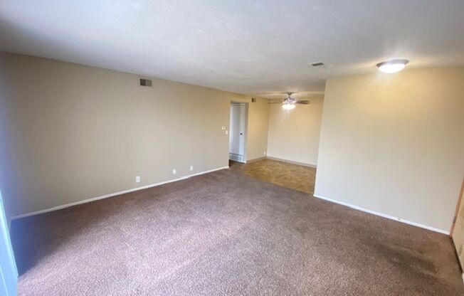 2 beds, 2 baths, 1,005 sqft, $1,075, Unit 1523-11