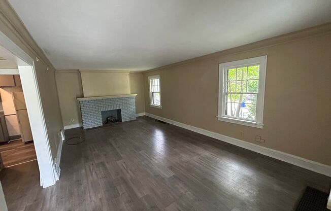 3633 Cedarbrook Rd