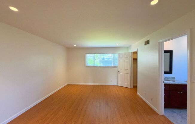 3 beds, 2.5 baths, $6,895