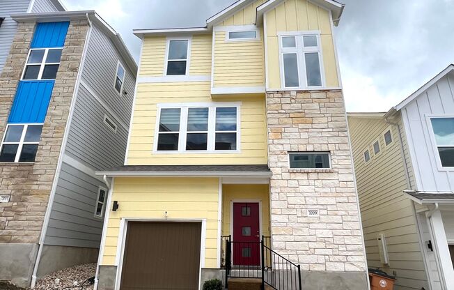 Modern Three-Story Large 2 Bedroom and 3.5 Bathroom Home is For Rent in Edgewick Central Austin Texas