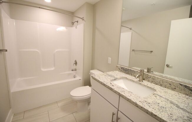 1 bed, 1 bath, 605 sqft, $1,495, Unit APT 333