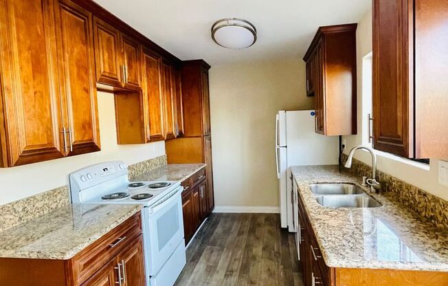 2 beds, 1 bath, $2,400, Unit 1