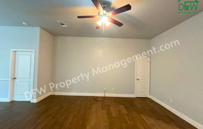 Beautiful 3 Bedroom 2 Bathroom Home for Lease in Euless