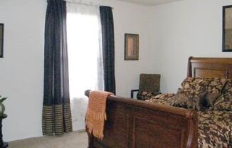 2 beds, 1 bath, $1,250