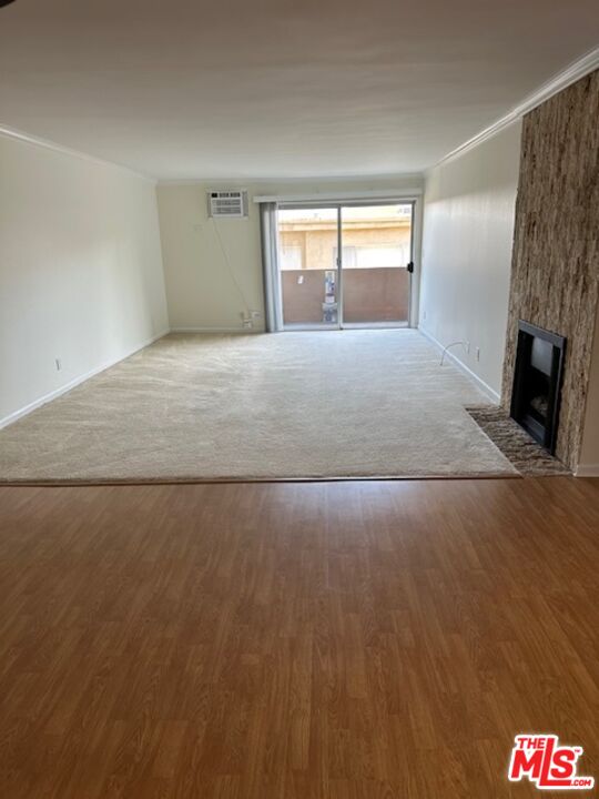 2320 S BENTLEY AVE