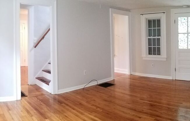 2 beds, 1.5 baths, $1,700, Unit 414 Fourth Street