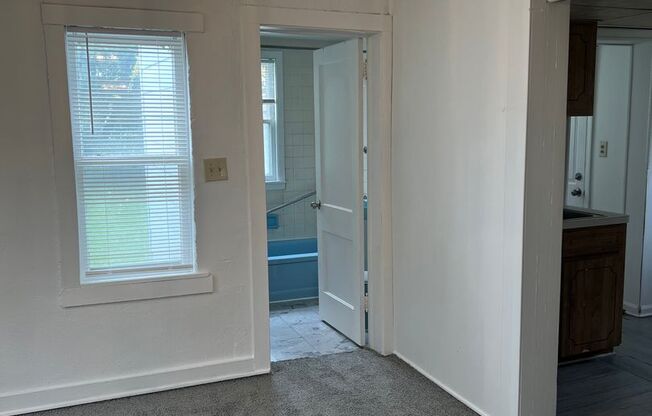 3 beds, 1 bath, $1,350