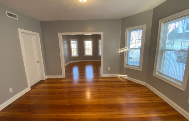 824 MAIN ST