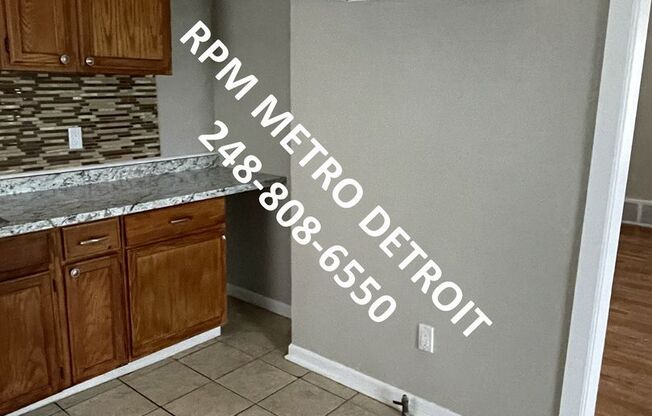 3 beds, 1 bath, $1,295, Unit (MVO)