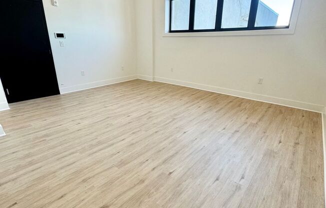 Studio, 1 bath, 476 sqft, $1,195, Unit 205