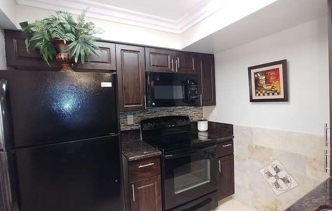 2 beds, 2 baths, 950 sqft, $2,950, Unit 206