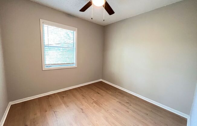 2 beds, 1 bath, $1,195