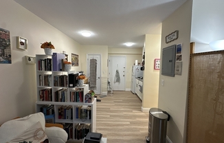 Studio, 1 bath, 375 sqft, $1,950, Unit 106
