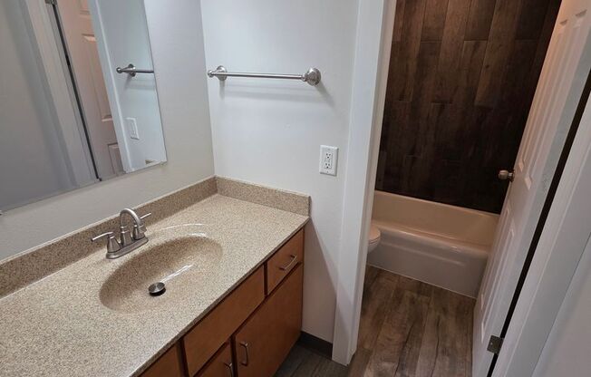 2 beds, 2 baths, 960 sqft, $1,395, Unit 21 - 111