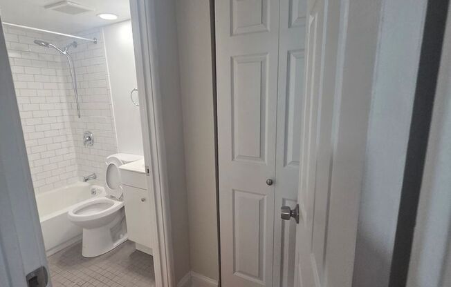 Studio, 1 bath, $1,250, Unit 177