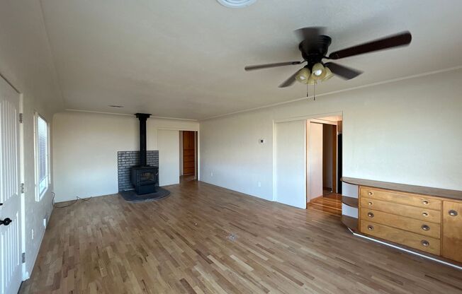 2 beds, 1 bath, $1,695