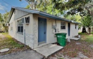 9610 N 12 ST