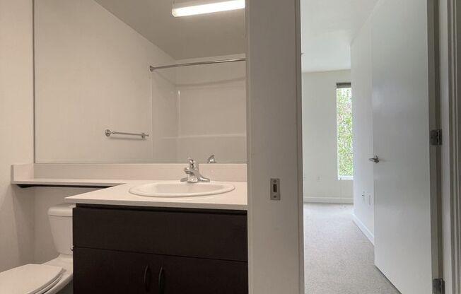 2 beds, 1.5 baths, 805 sqft, $2,675, Unit 103
