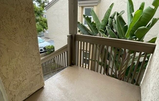 2 bedroom, 2 bath top floor condo in La Jolla