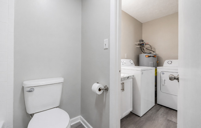 2 beds, 1 bath, 805 sqft, $1,100, Unit S251