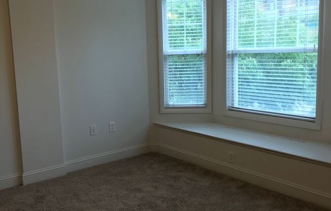 2 beds, 2 baths, 840 sqft, $1,875, Unit 4-0306