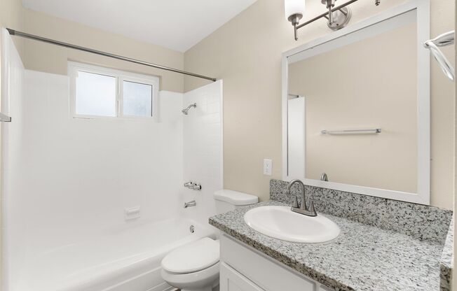 2 beds, 1 bath, 800 sqft, $2,150, Unit 01