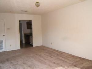 2 beds, 2 baths, $825, Unit # 102