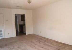 2 beds, 2 baths, $825, Unit # 102