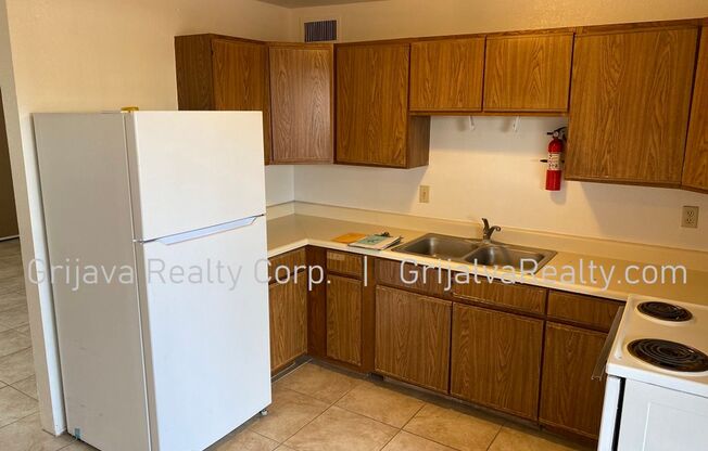 2 beds, 1 bath, 800 sqft, $1,200