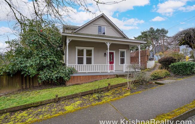 Delightfully Charming Corner Lot 2BD* 1 BTH* Single Family Home Located In The Heart Of Old Town Oregon City!