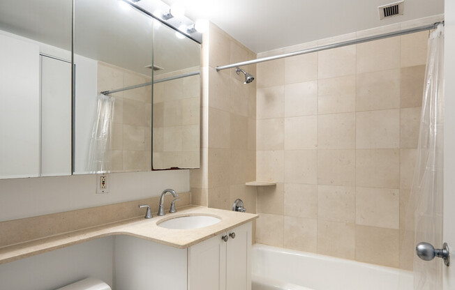 3 beds, 2 baths, 1,295 sqft, $8,250, Unit 19A