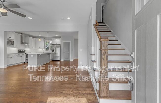 702 B WACO DR