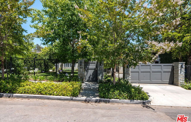 334 S WESTGATE AVE