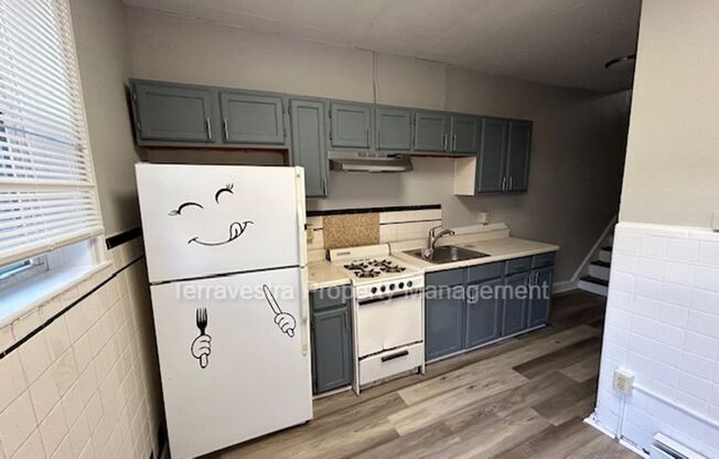 3 beds, 1 bath, $1,750