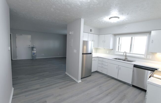 1 bed, 1 bath, 750 sqft, $985, Unit 10715-4