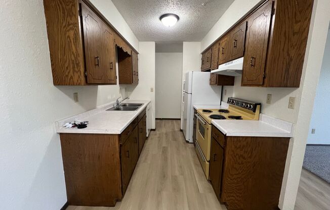 1 bed, 1 bath, $690, Unit 306