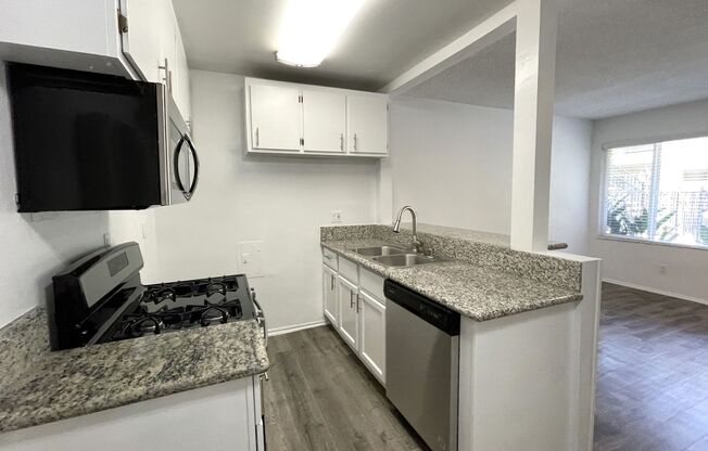 1 bed, 1 bath, 604 sqft, $1,825, Unit 072#114