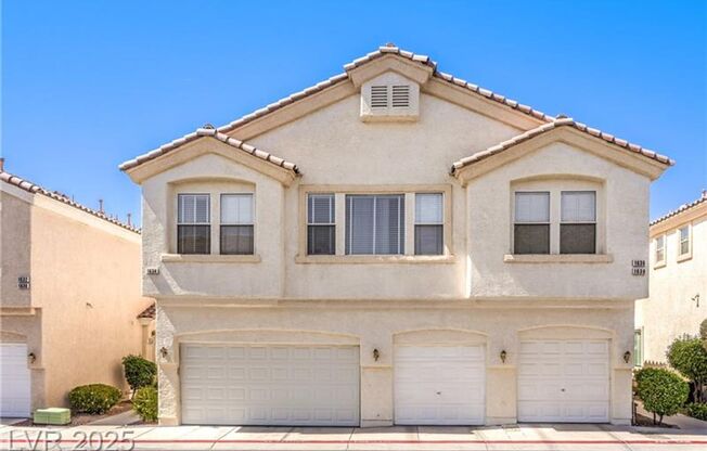 Stylish 3-Bedroom Townhouse with Private Backyard & Community Pool 89002