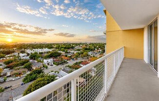 900 SW 8th St